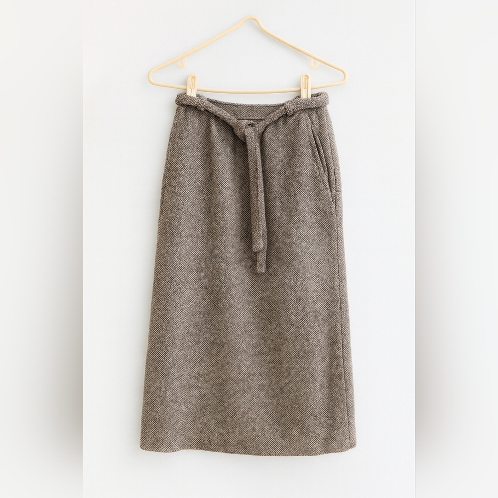 🏷️ Vintage Hourihan of Dublin 100% Pure New Wool Skirt – Made in Ireland